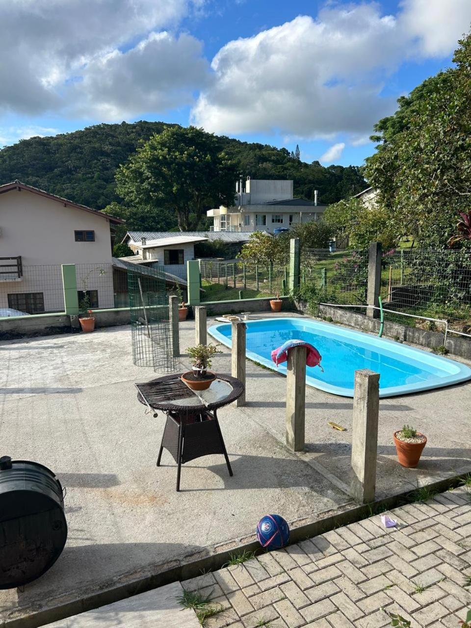 Casa 4 Quartos Com Piscina, Ate 9 Pessoas, Em Santo Antonio De Lisboa - Floripa Casa de férias